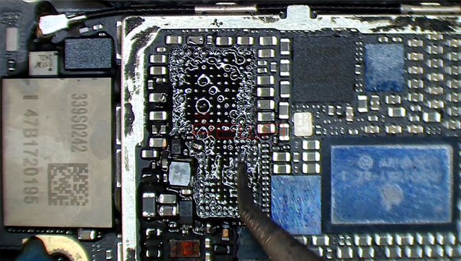 iPhone 6 Motherboard {Problems & Solutions}