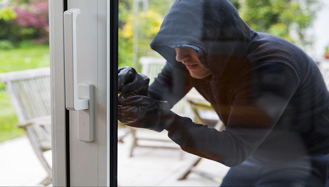 5 tips for scaring away burglars, home safety planning