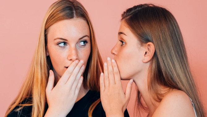 7 Ways To Subconsciously Trick Your Friend Into Revealing