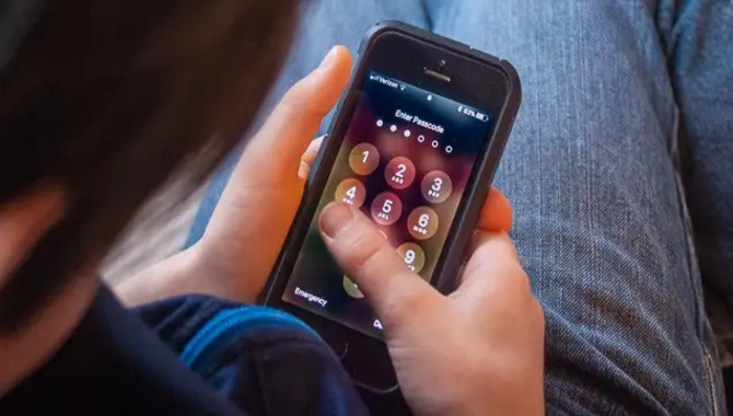 Learn How To Lock Or Wipe Your Phone Remotely In An Emergency