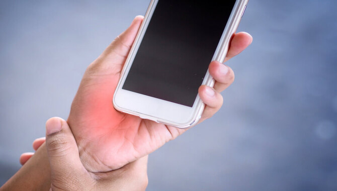 Smartphones Can Damage Your Hands