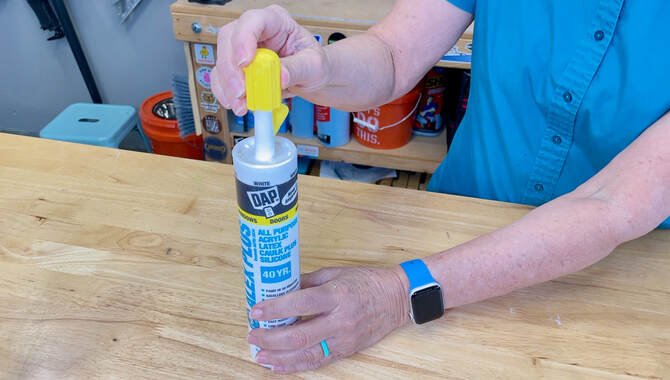 Ways To Keep Caulk & Adhesive From Drying Out