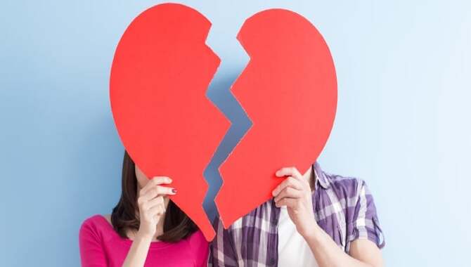 What Are The Symptoms Of A Broken Relationship?