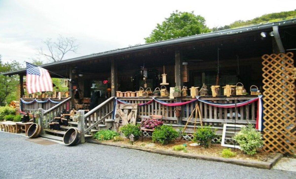 Aunt Debbie’s Country Store