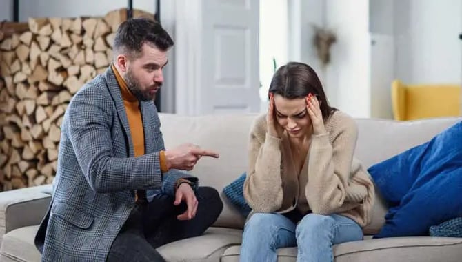 11 Signs That Your Partner Is An Unsupportive One